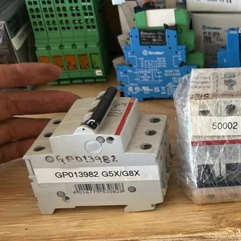 C 32A 400V 2P CIRCUIT BREAKER